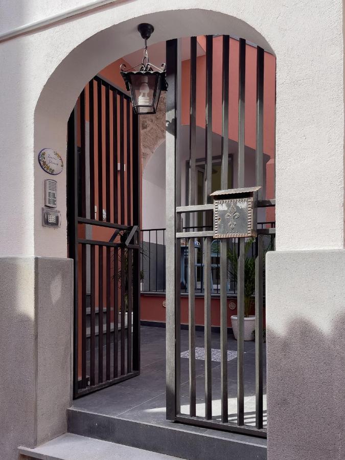 Emma Dimore Apartman Castellammare di Stabia Kültér fotó